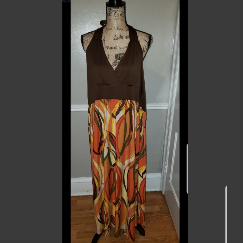 Maxi backless dress
